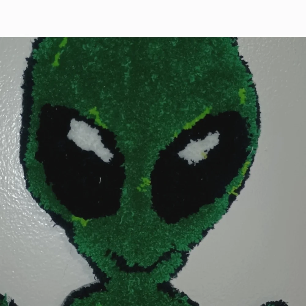 Green Alien Wall Hanging/ Rug - Picture 2 of 2
